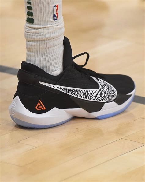 giannis antetokounmpo shoes 2